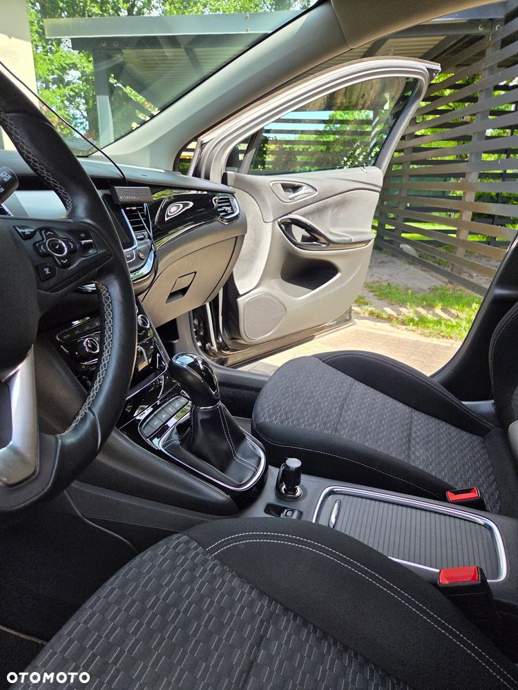 Opel Astra 1.4 T Elite - 23