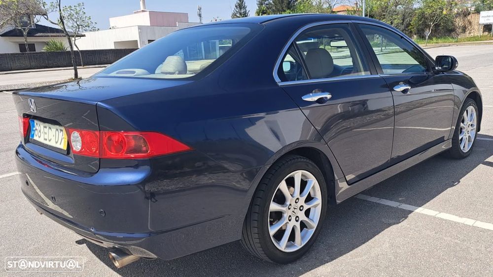 Honda Accord 2.4 Executive W/Navi Auto. - 2