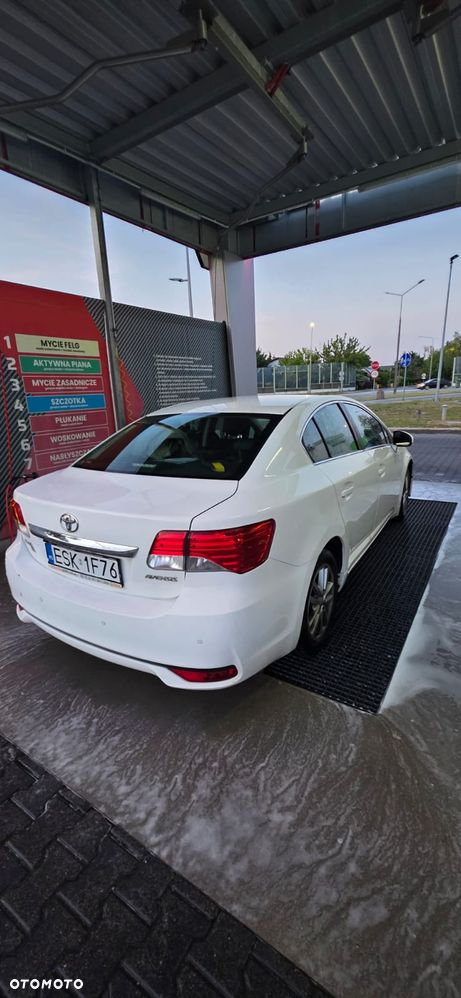 Toyota Avensis 2.0 D-4D Luna - 11