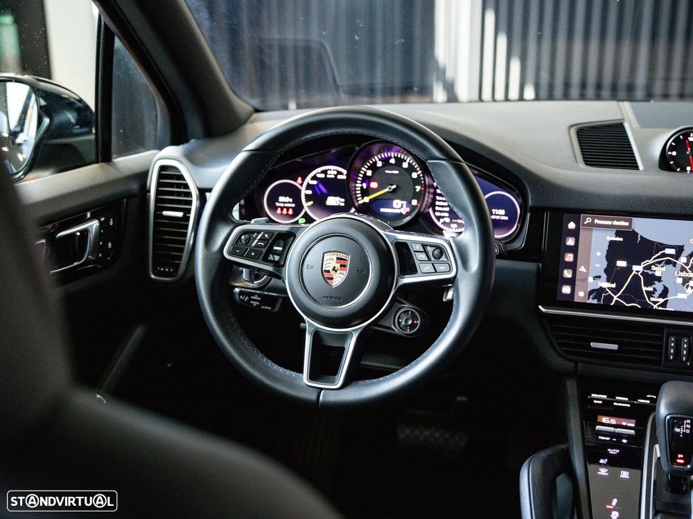 Porsche Cayenne E-Hybrid Platinum Edition - 37