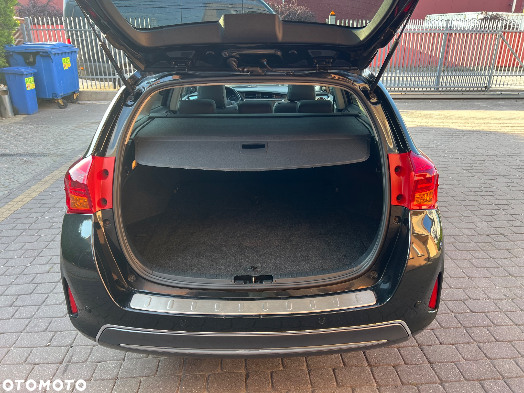 Toyota Auris 1.8 HSD Prestige - 16