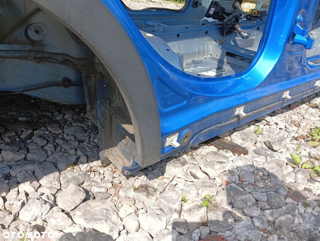 PRÓG PRAWY SŁUPEK ŚRODKOWY MERCEDES GLA X156 (2013-2017) - 3