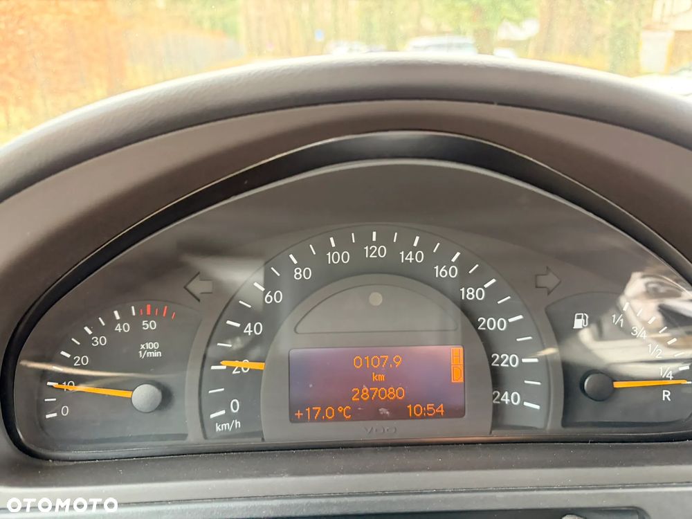 Mercedes-Benz Klasa G 270 CDI Automatik - 18