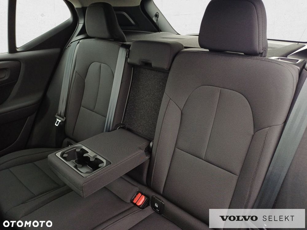 Volvo XC 40 - 18