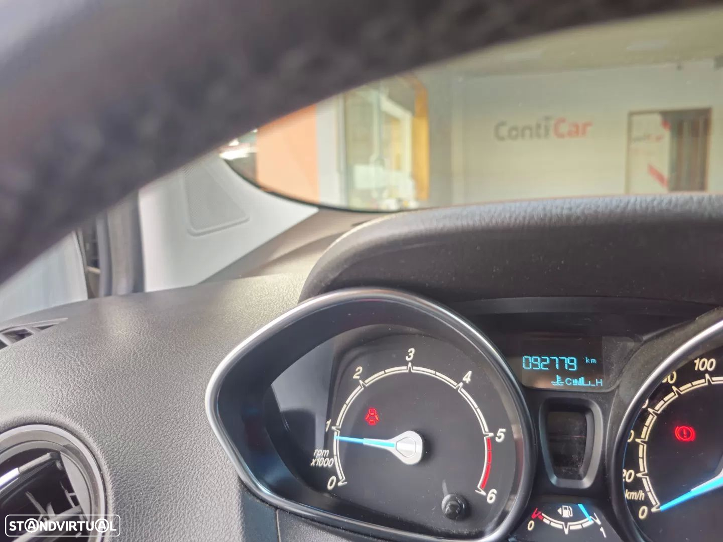 Ford Tourneo Courier 1.5 TDCi Titanium - 7