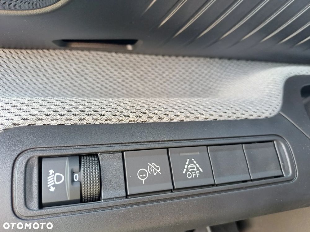 Citroën C3 1.2 PureTech Max EAT6 - 12