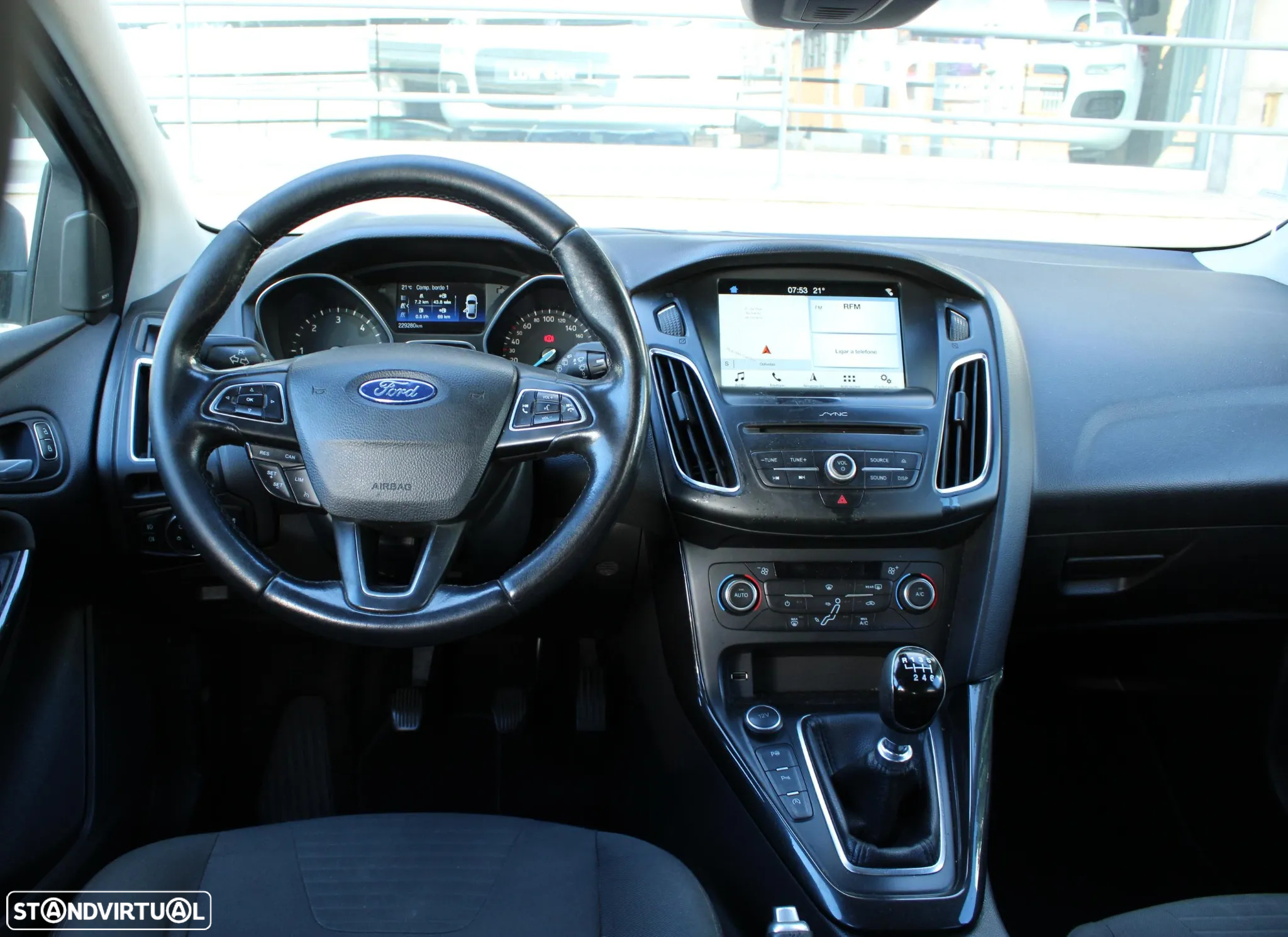 Ford Focus SW 1.5 TDCi EcoBlue Business - 17