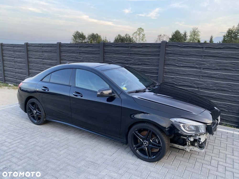 Mercedes-Benz CLA 220 CDI 7G-DCT AMG Line - 38