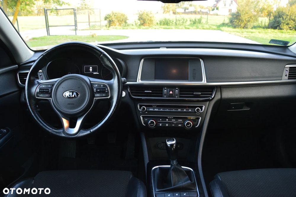 Kia Optima 2.0 L - 17