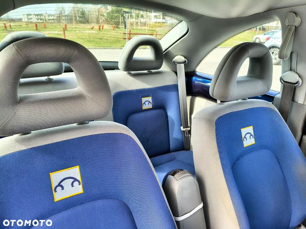 Volkswagen New Beetle 1.6 - 12