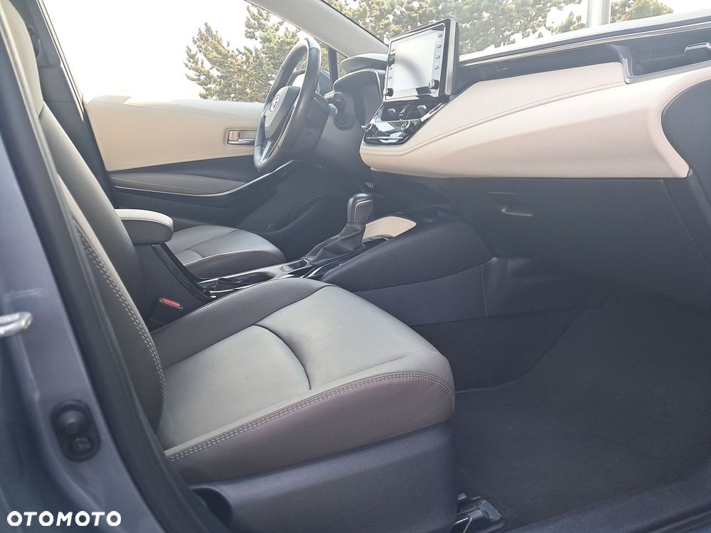 Toyota Corolla 1.6 Executive MS - 29
