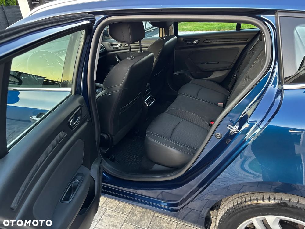 Renault Megane 1.5 Blue dCi Business - 11