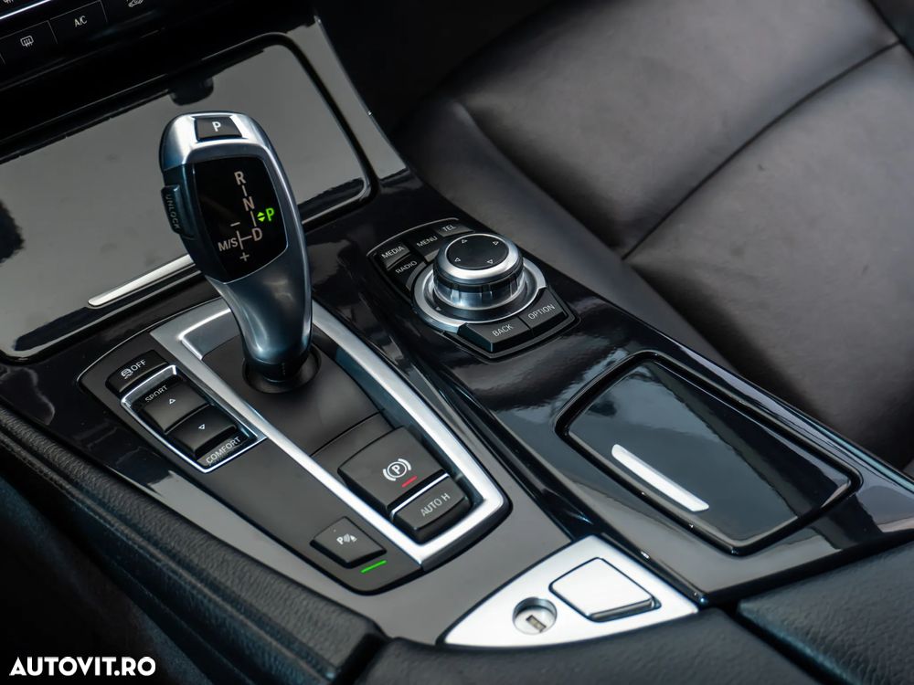 BMW Seria 5 520d AT - 24