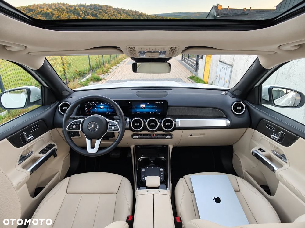 Mercedes-Benz GLB 250 4-Matic Progressive 8G-DCT - 16