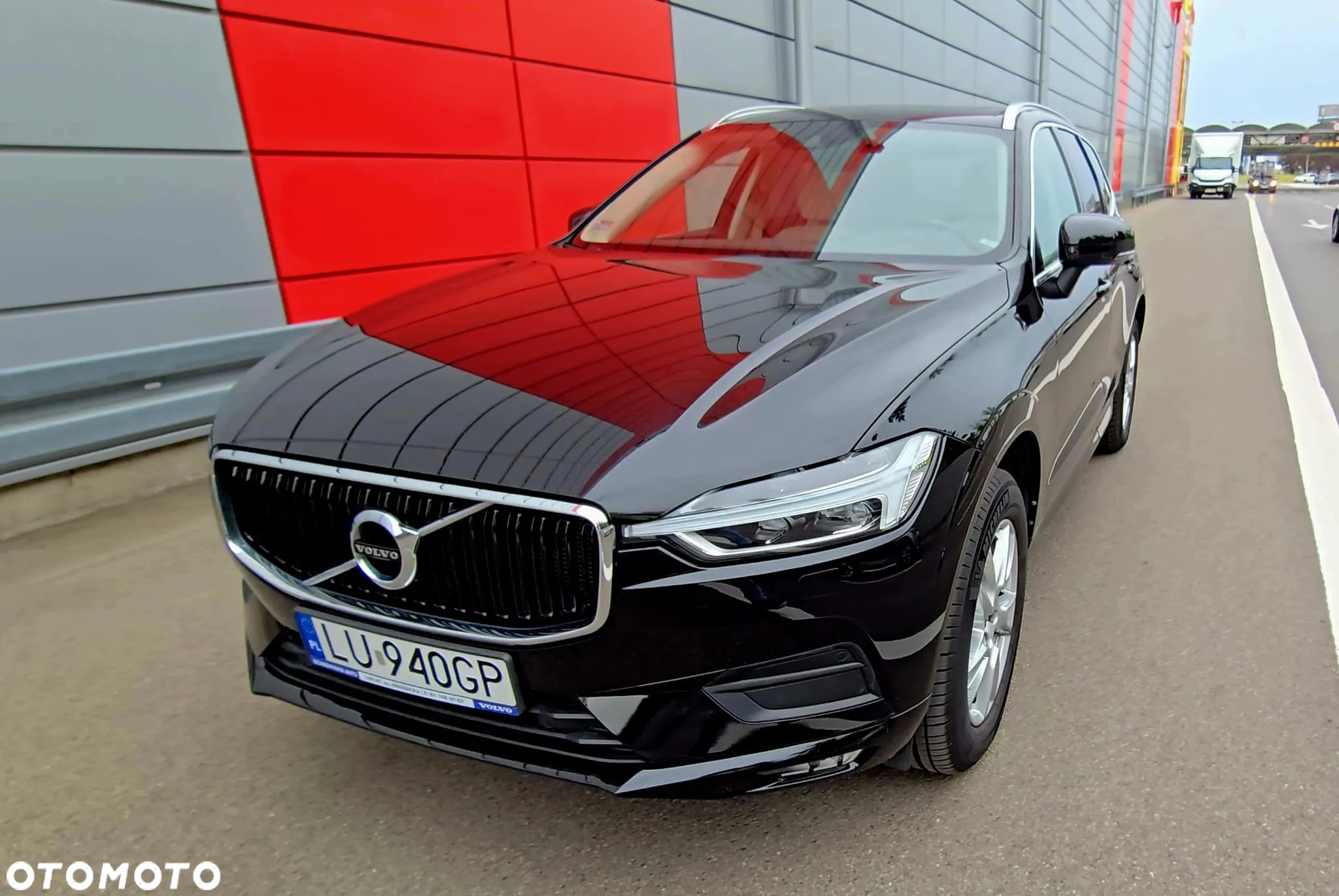 Volvo XC 60 T5 AWD Momentum - 5