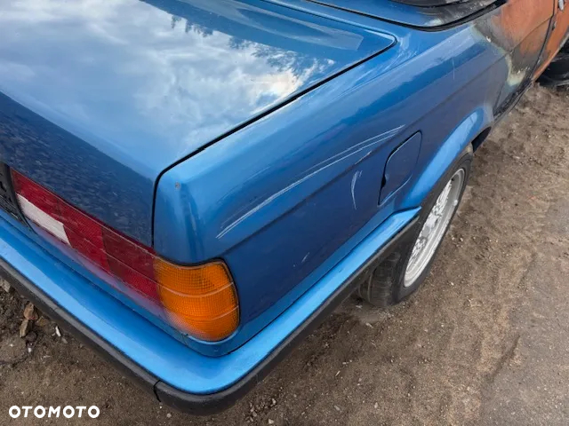 KAROSERIA TYŁ LAMPY KLAPA ZDERZAK BMW E30 - 5