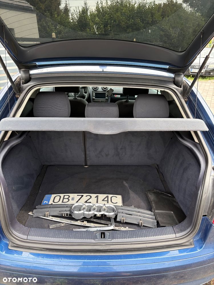 Audi A3 3-drzwiowe 1.6 FSI Ambiente - 9