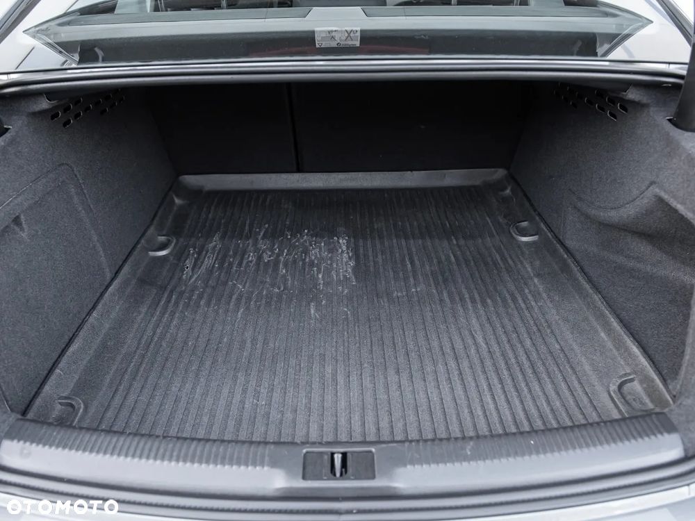 Audi A4 Limousine - 29