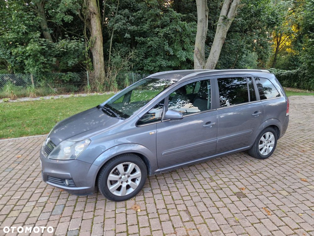 Opel Zafira 1.8 Elegance