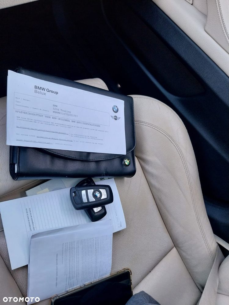 BMW Seria 5 520d Luxury Line - 32