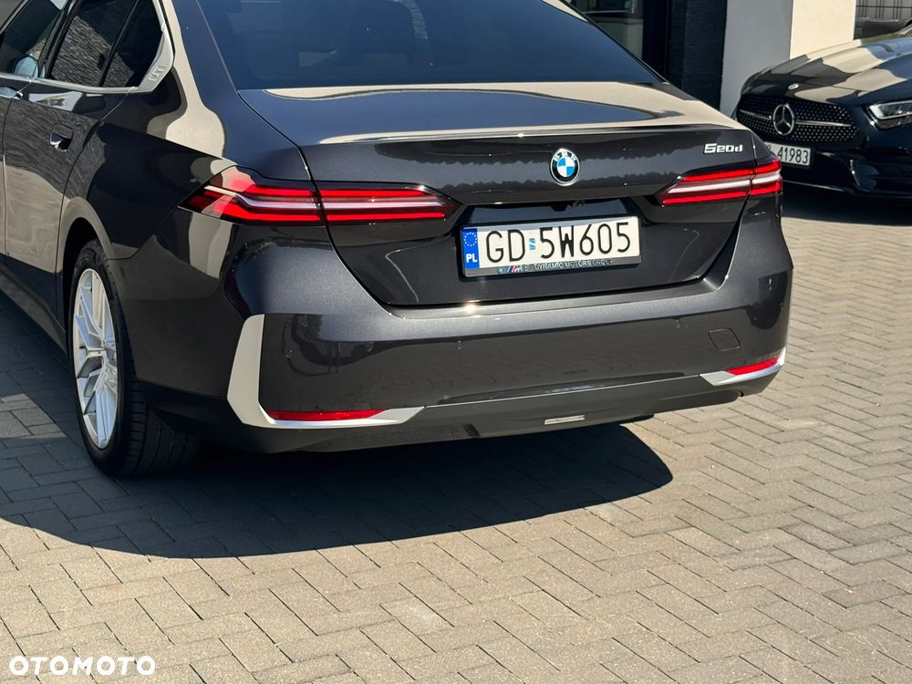 BMW Seria 5 520d mHEV M Sport - 24