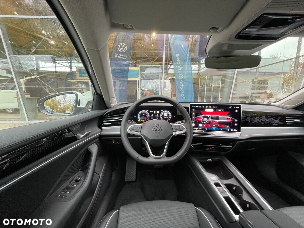 Volkswagen Passat - 11