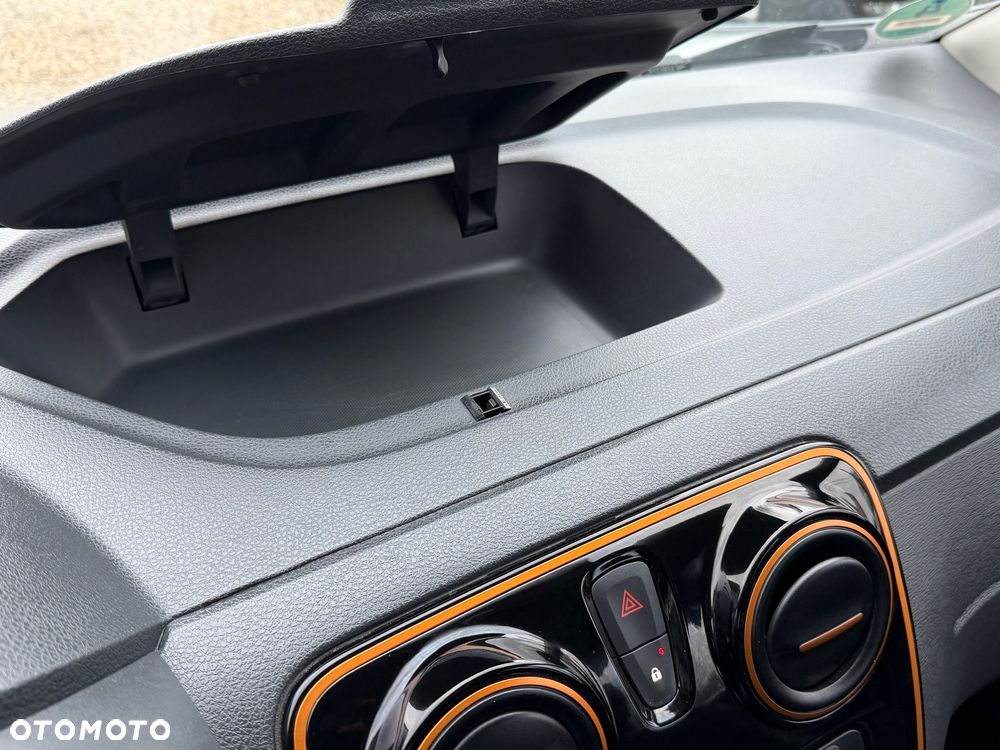 Dacia Lodgy TCe 115 Stepway - 21