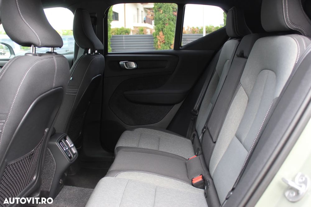 Volvo XC 40 B4 AT FWD MHEV Ultimate Dark - 14