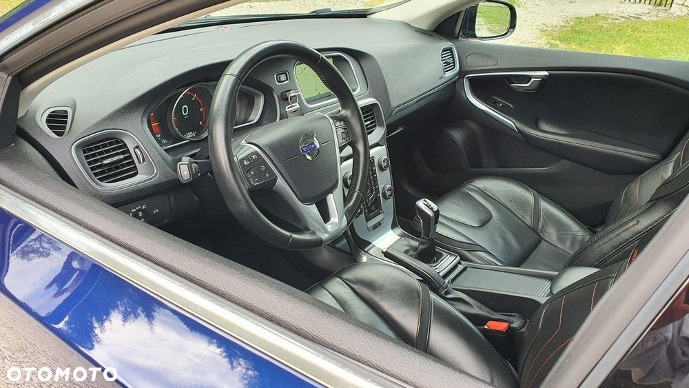 Volvo V40 D2 Drive-E Ocean Race - 12