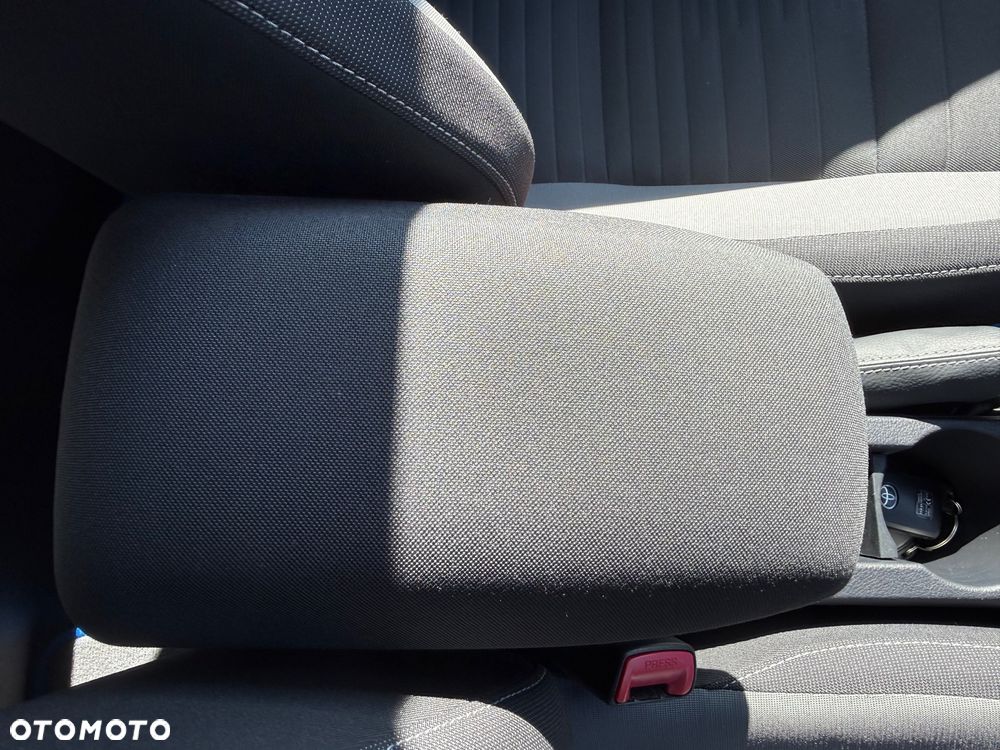 Toyota Auris - 28