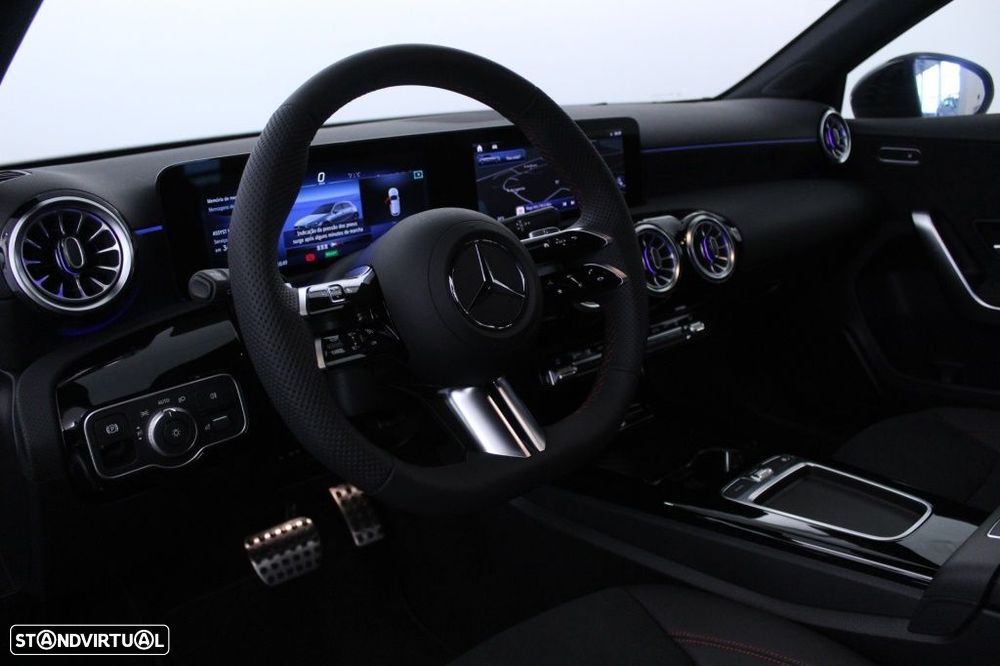 Mercedes-Benz A 250 e AMG Line - 21
