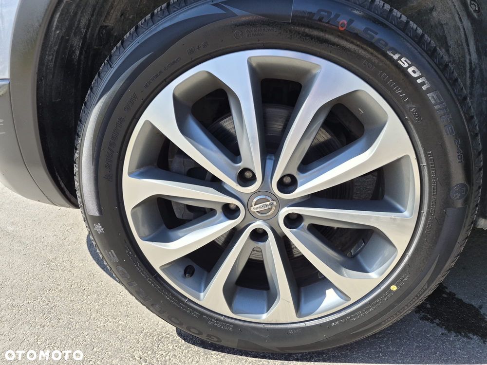 Nissan Qashqai+2 2.0 dCi DPF 4x4 tekna - 23