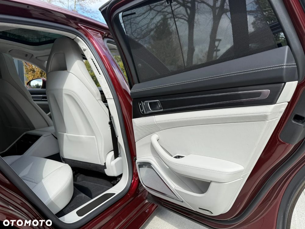 Porsche Panamera 4 E-Hybrid Platinum Edition - 20