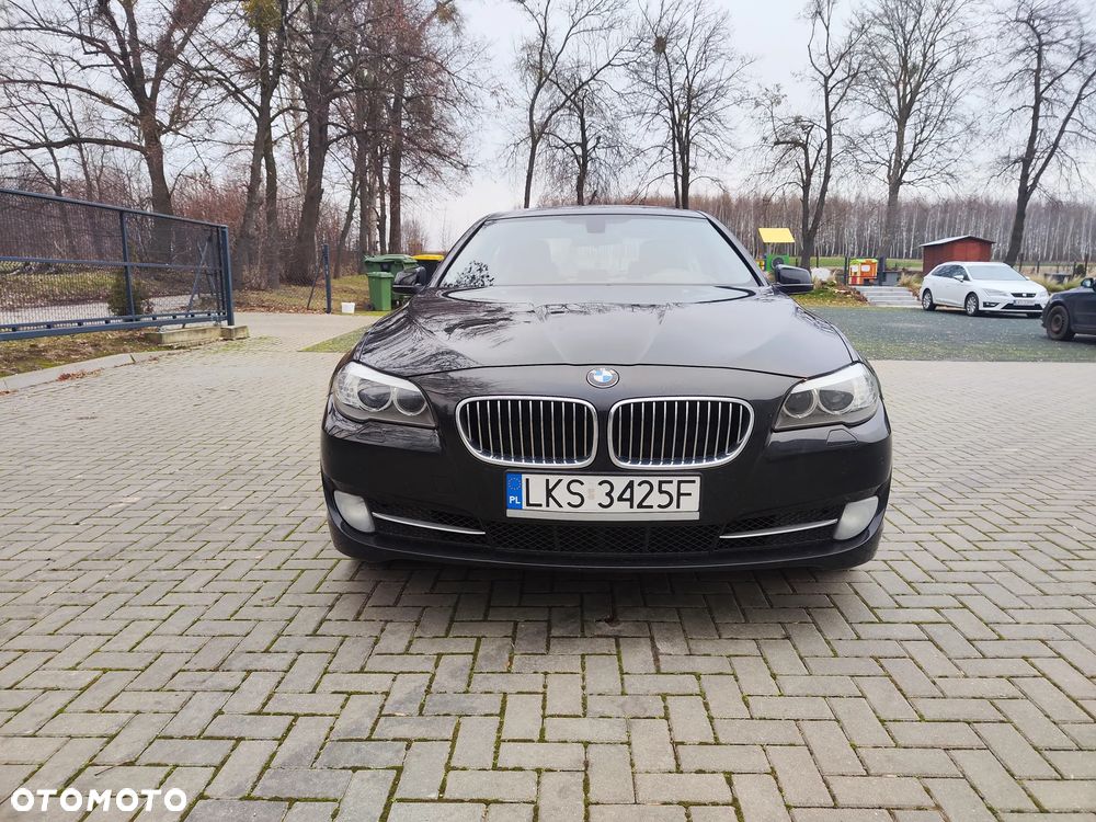 BMW Seria 5 525d xDrive Sport-Aut Luxury Line - 14