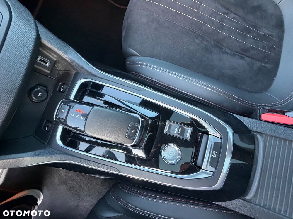 Peugeot 308 PureTech 225 EAT8 Stop & Start GT - 24
