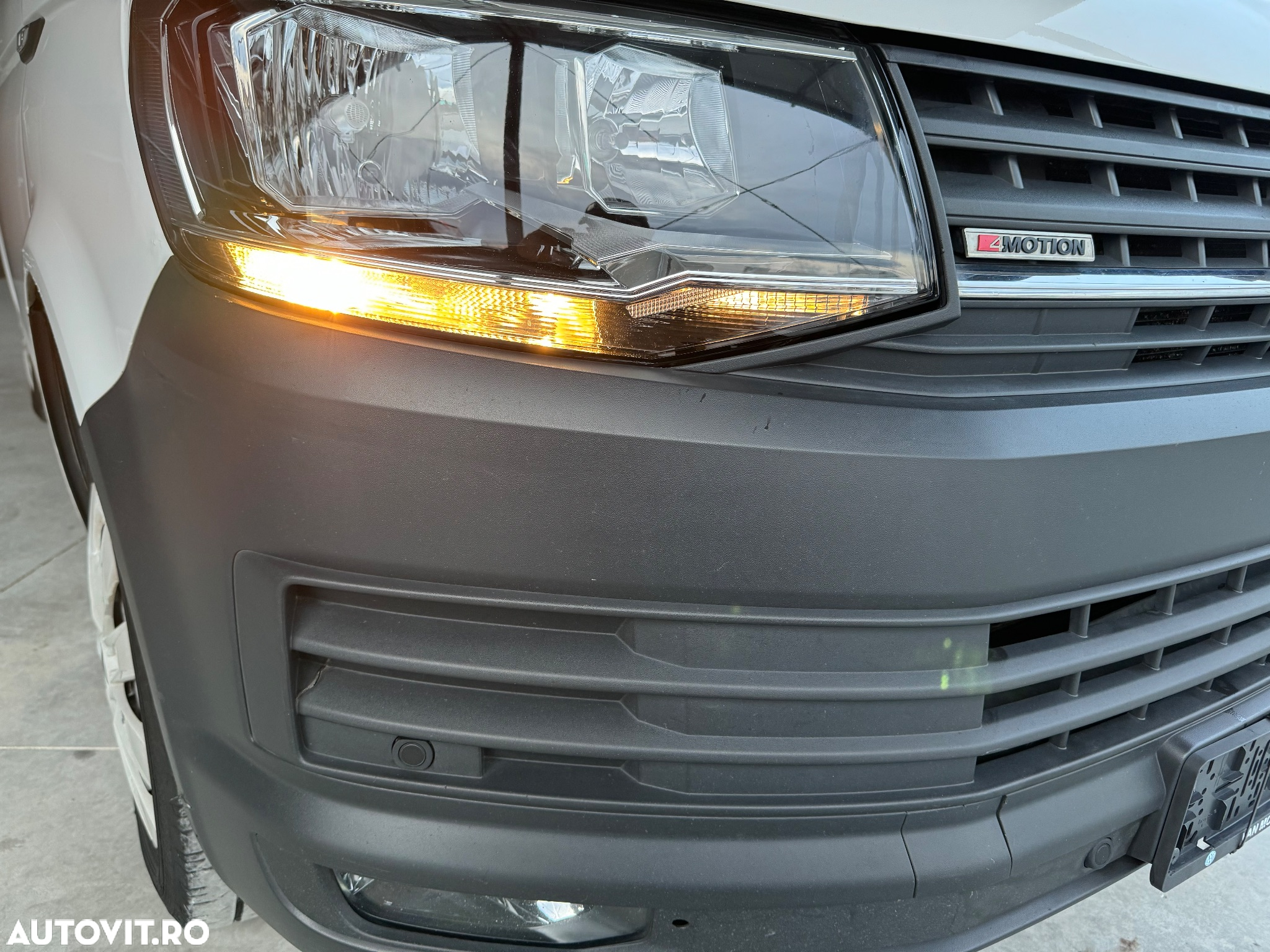 Volkswagen Transporter 4MOTION (4X4) DSG - 28