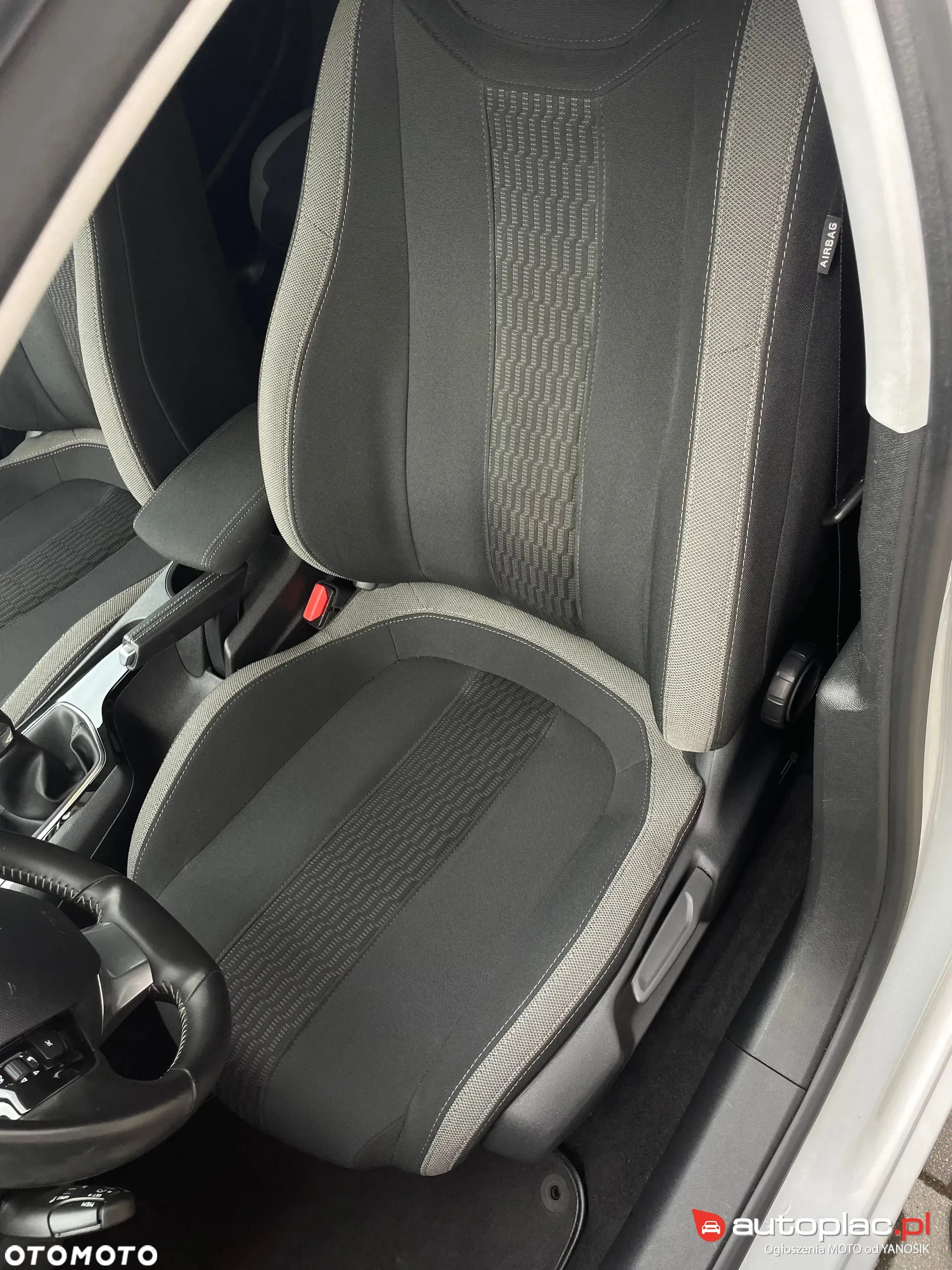 Peugeot 308 SW 1.2 PureTech Allure S&S - 10