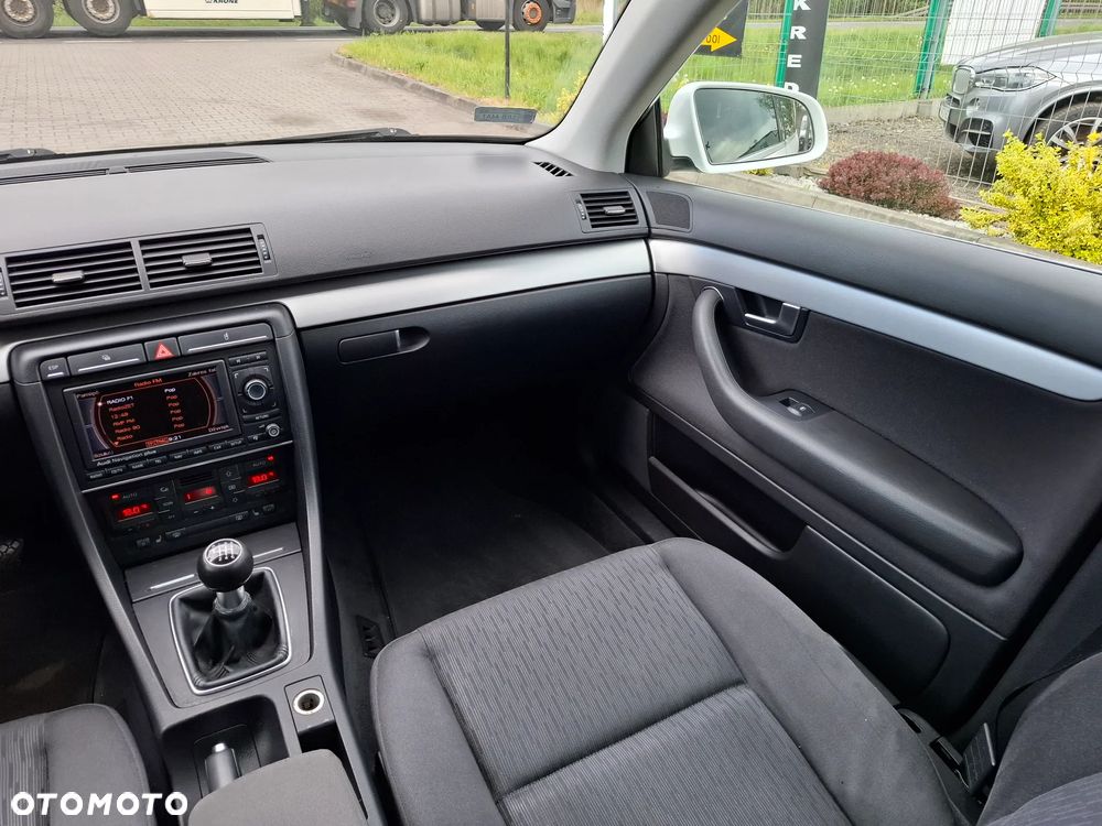 Audi A4 Avant 2.0 TDI - 13