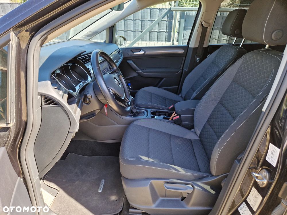 Volkswagen Touran 1.6 TDI SCR DSG Join - 11