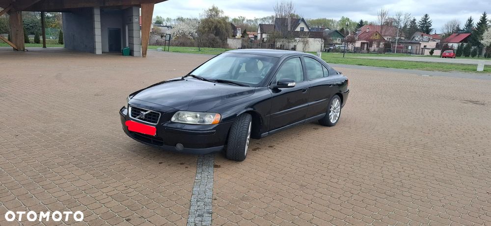 Volvo S60 2.4D Momentum - 1