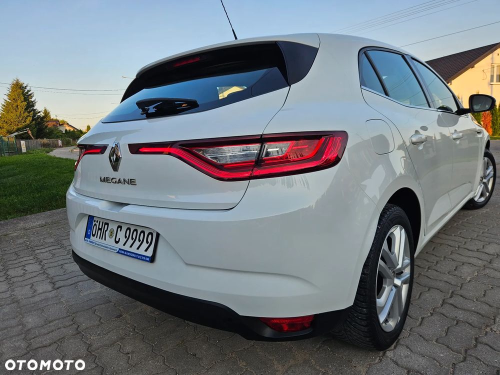 Renault Megane ENERGY TCe 130 EXPERIENCE - 8