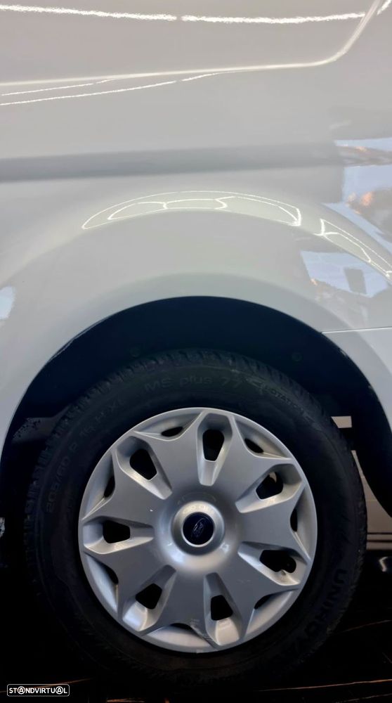 Ford Transit Connect - 25