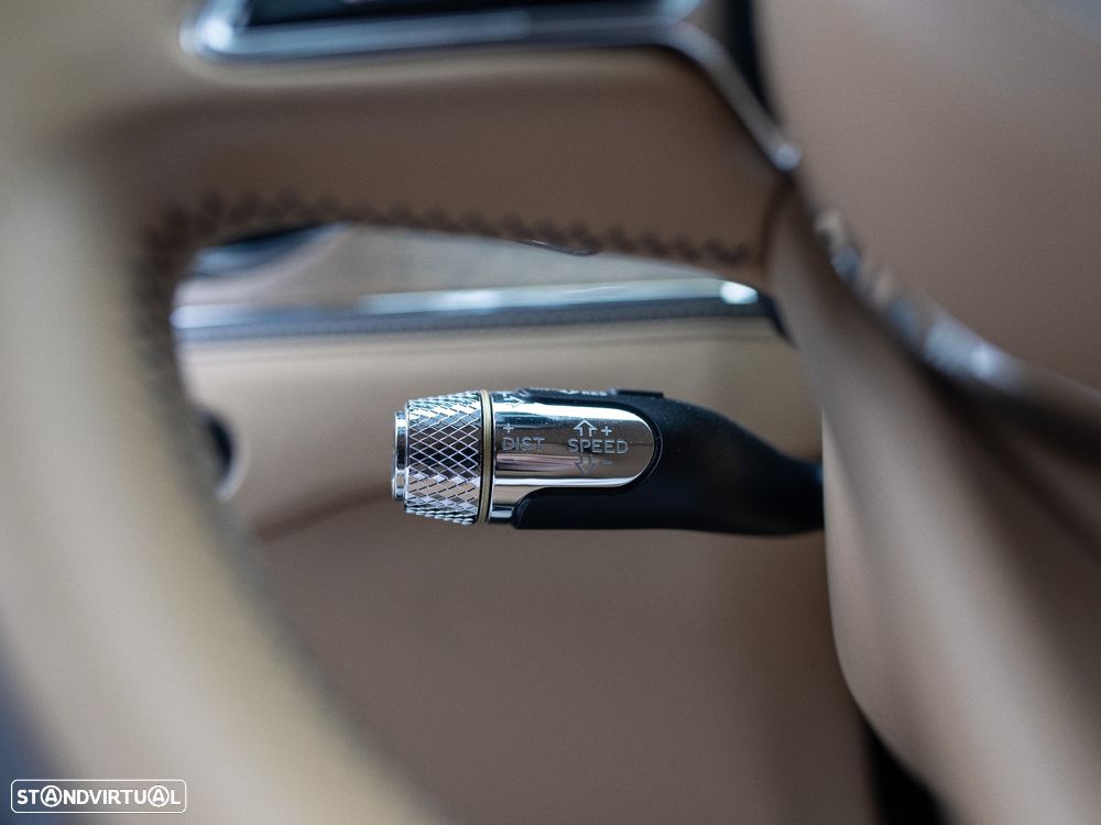 Bentley Flying Spur Hybrid Azure - 37