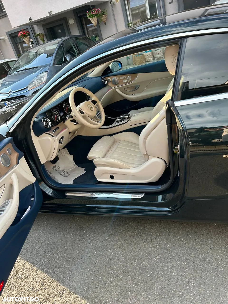 Mercedes-Benz E 400 4MATIC Cabrio - 4