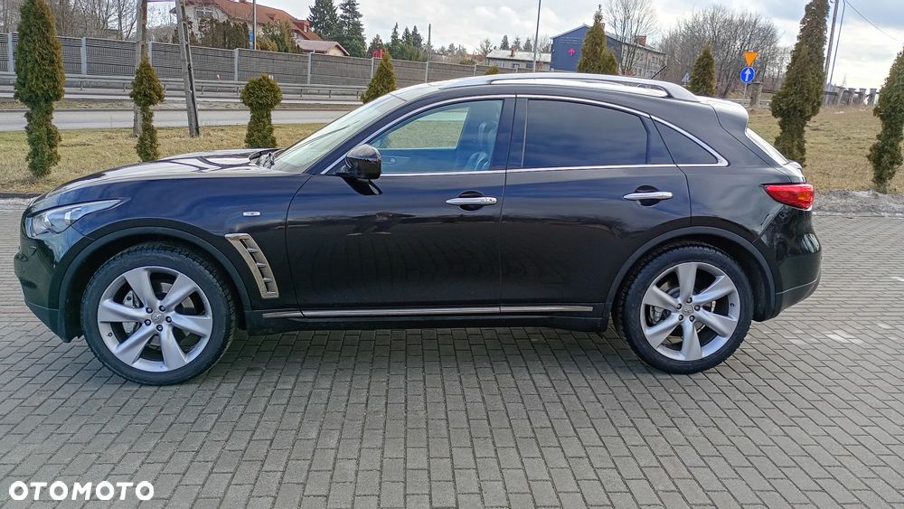 Infiniti FX - 5