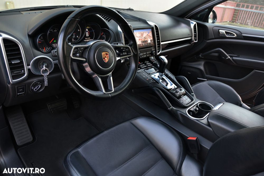 Porsche Cayenne Platinum Edition - 11