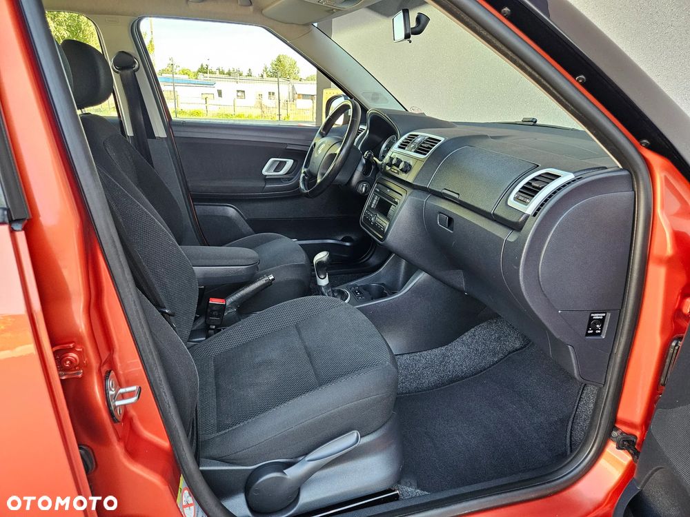 Skoda Fabia 1.2 HTP Cool Colour Edition - 6