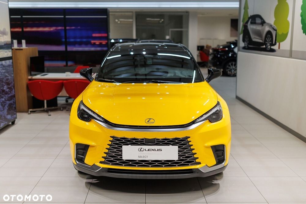 Lexus LBX - 3