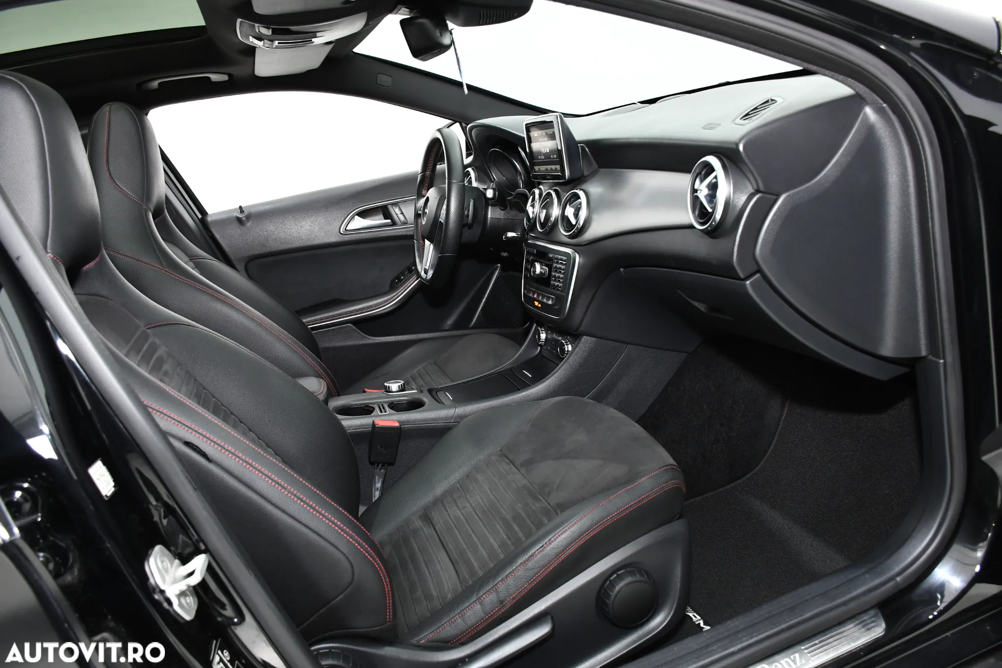 Mercedes-Benz GLA 220 CDI 4Matic 7G-DCT AMG Line - 7