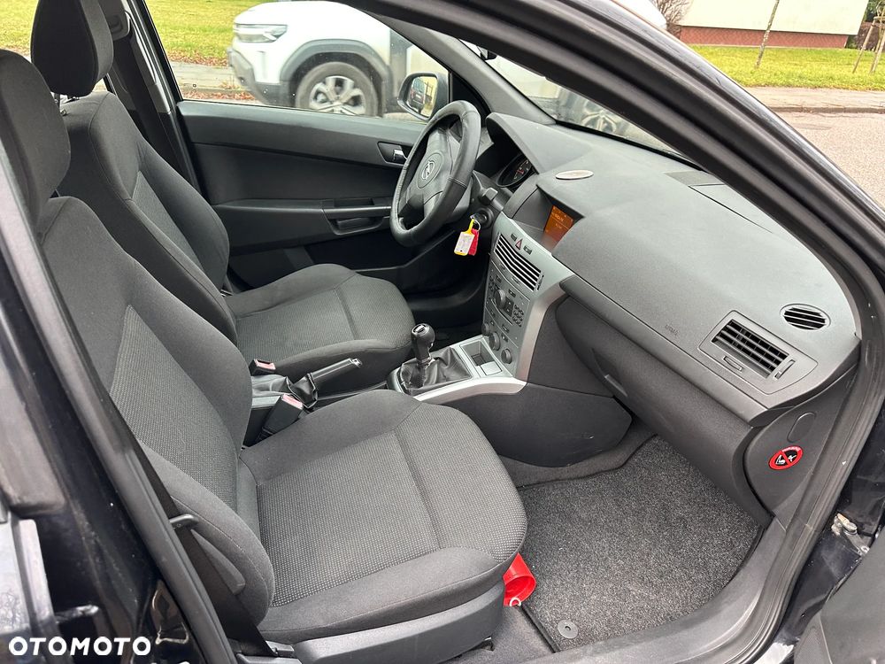 Opel Astra 1.7 CDTI DPF Design Edition - 4
